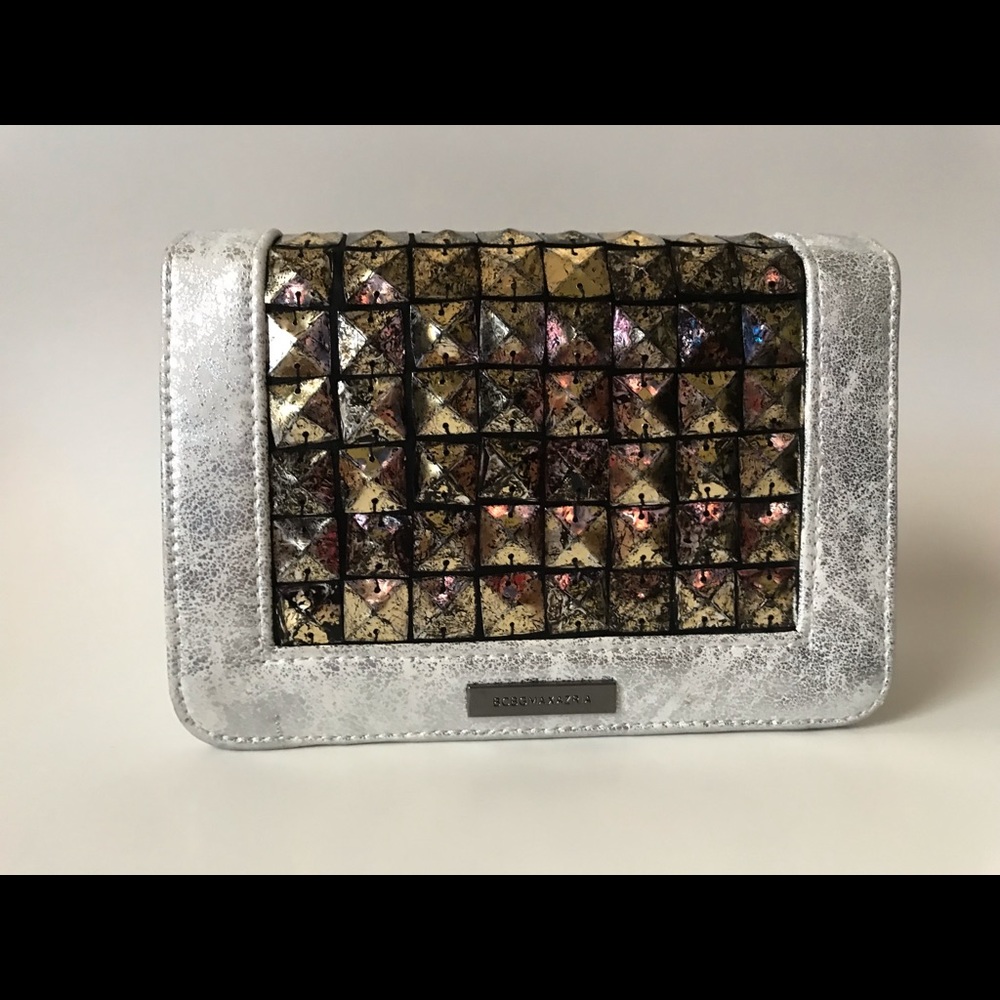 BCBGMAZAXZRIA Clutch